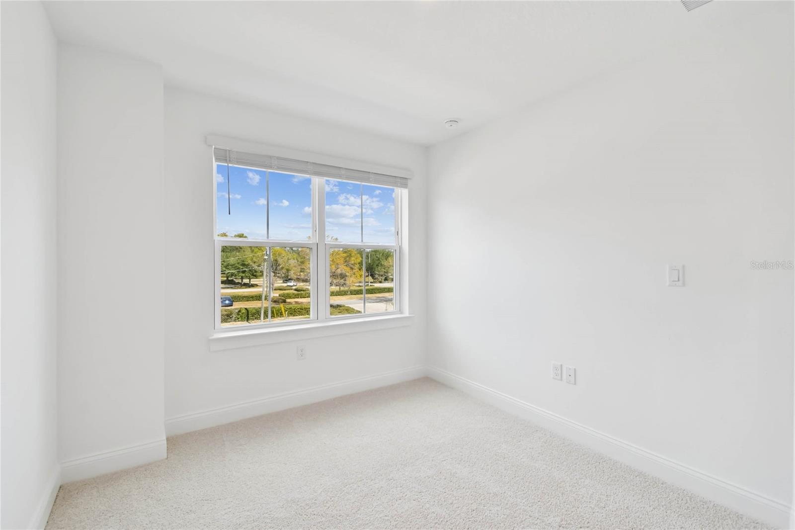 TOWNES AT NORTHLAKE - Residential