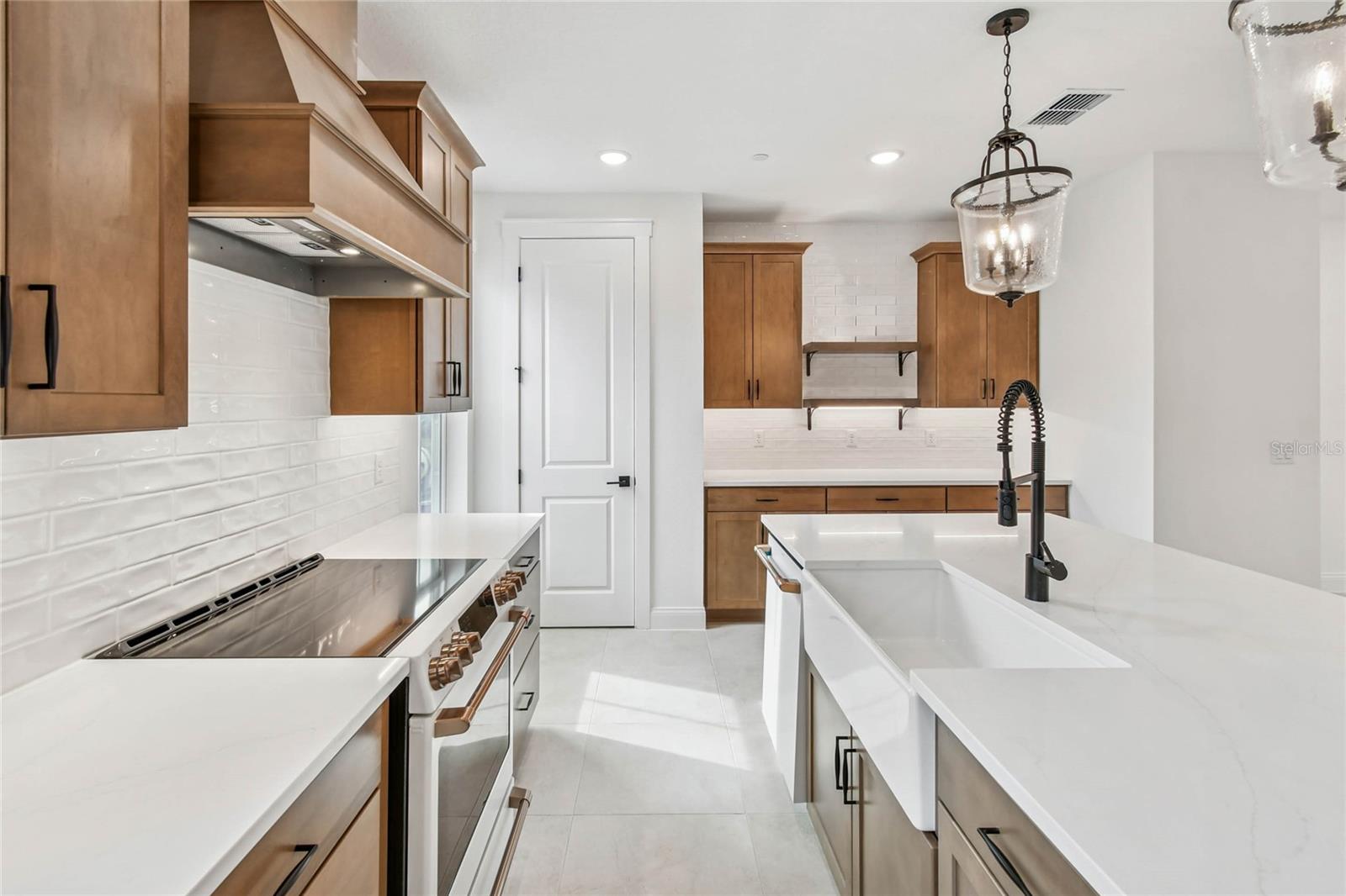 TOWNES AT NORTHLAKE - Residential