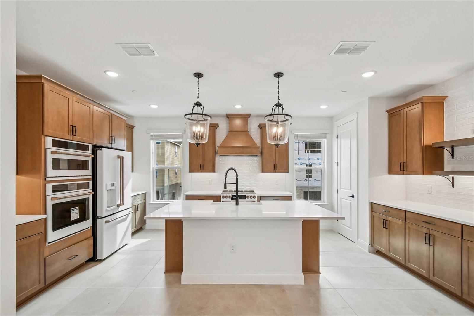 TOWNES AT NORTHLAKE - Residential