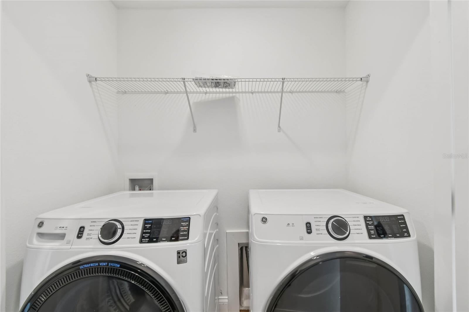 TOWNES AT NORTHLAKE - Residential