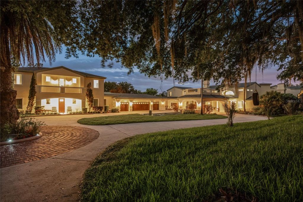 Photo of 8866 Darlene Drive, Orlando, FL 32836 (MLS # O6397850)
