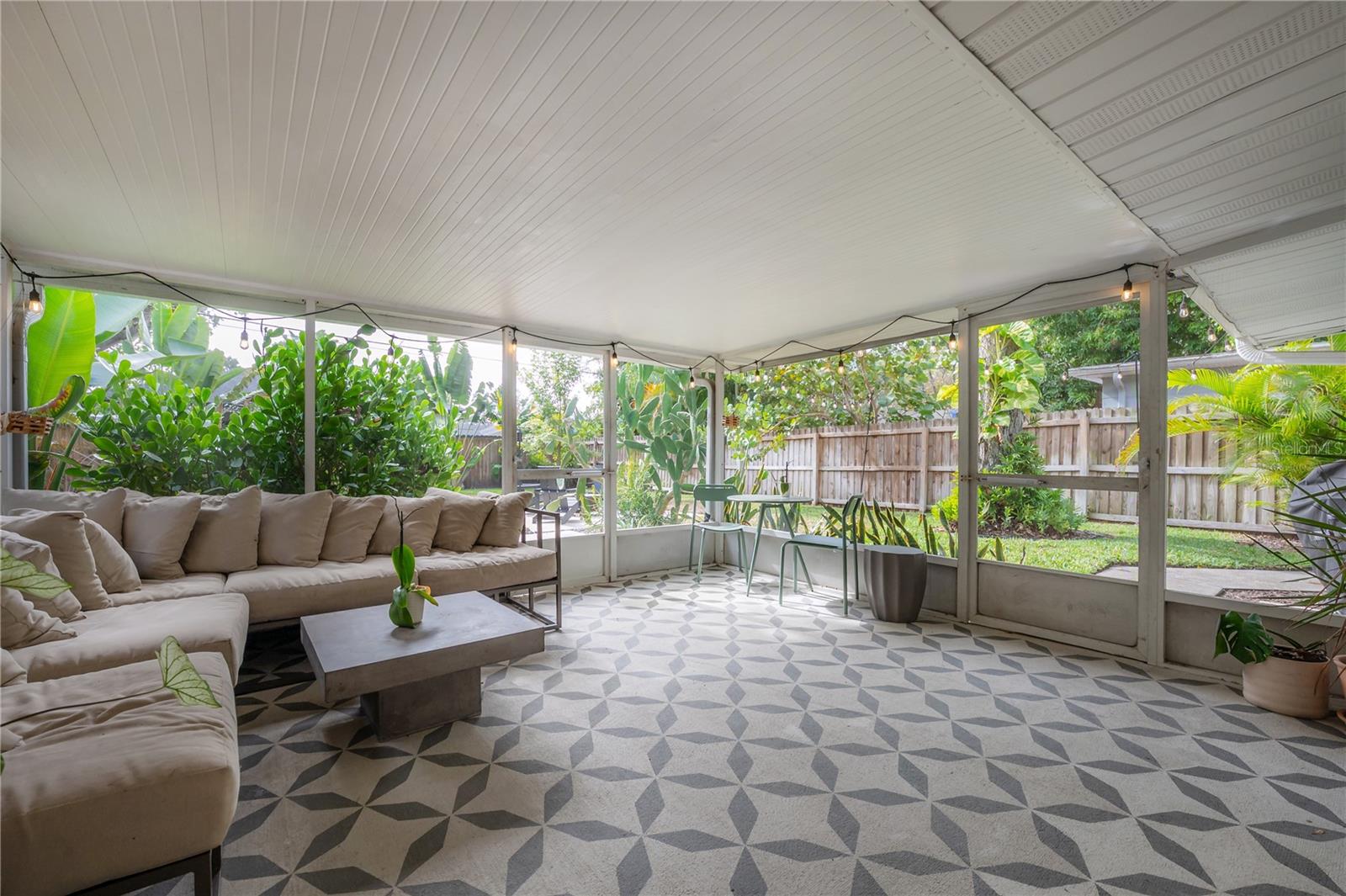 FAIRLAWN ESTATES - Residential