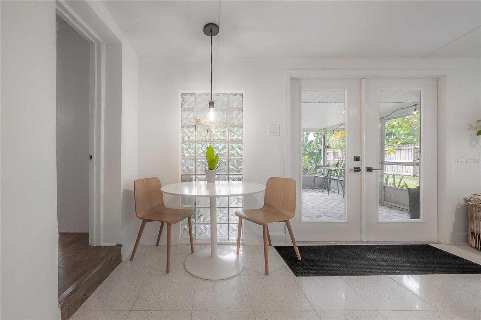 FAIRLAWN ESTATES - Residential