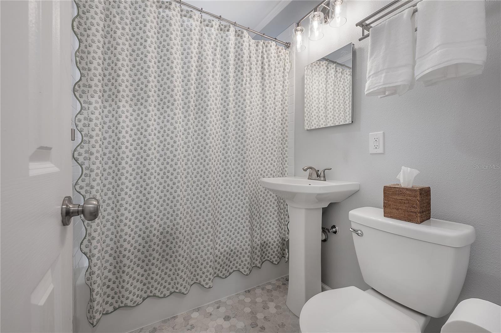 FAIRLAWN ESTATES - Residential