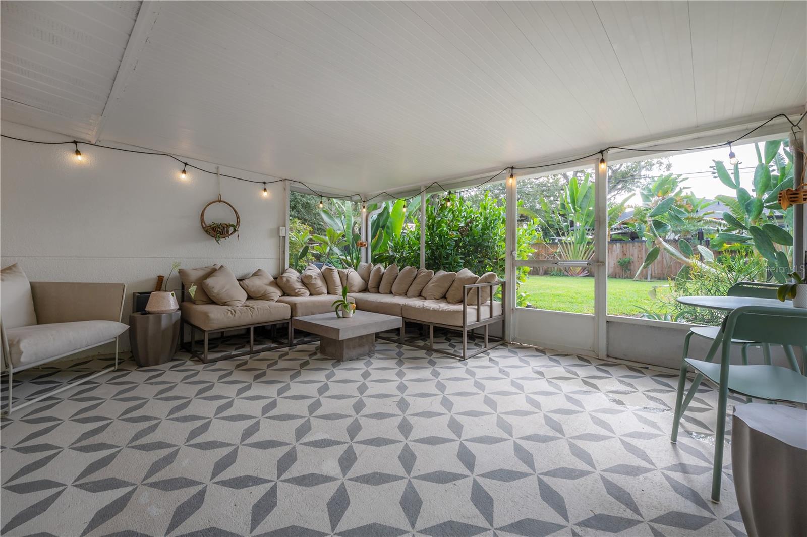 FAIRLAWN ESTATES - Residential