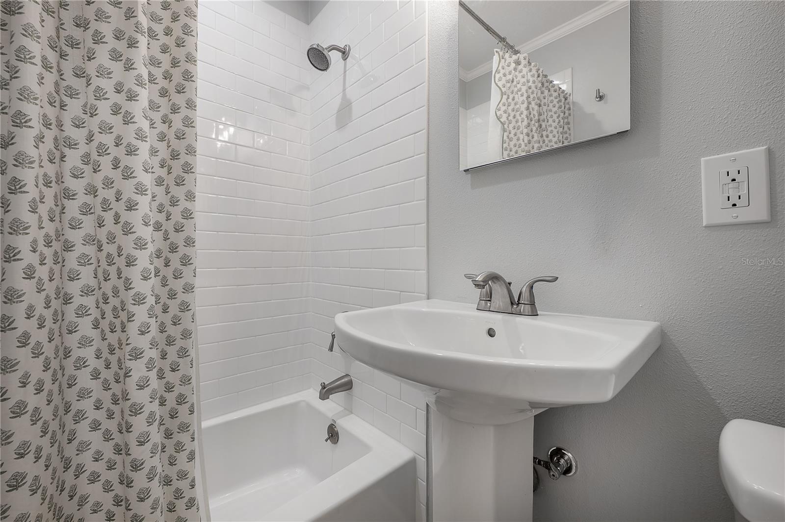 FAIRLAWN ESTATES - Residential