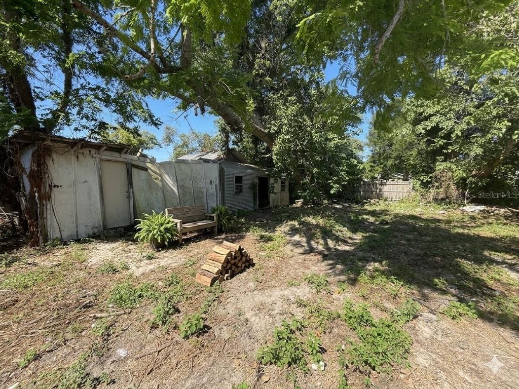 Photo of 1214 Tedrow Road, Lakeland, FL 33805 (MLS # TB8506404)