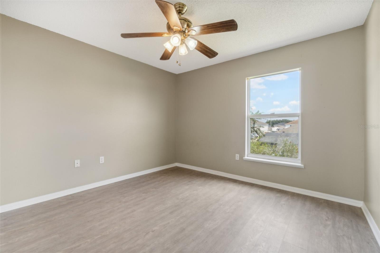 ASHTON PARK - Residential