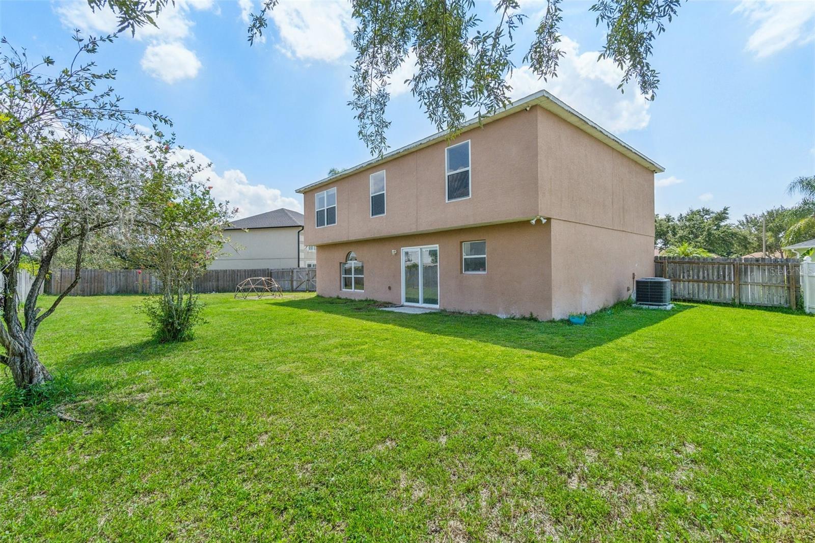ASHTON PARK - Residential