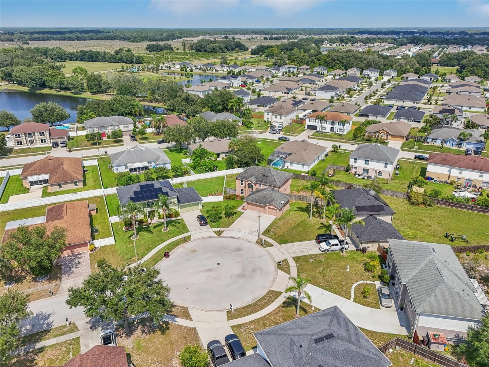 ASHTON PARK - Residential