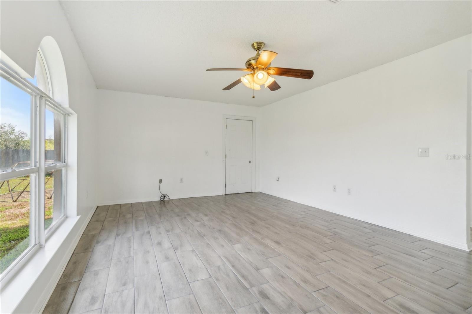 ASHTON PARK - Residential