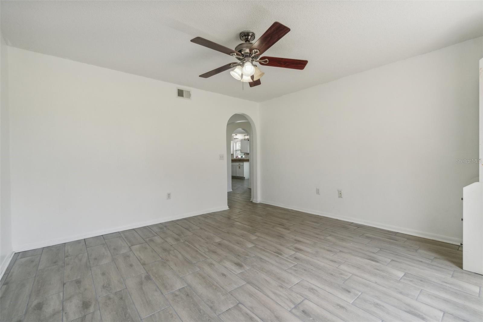 ASHTON PARK - Residential
