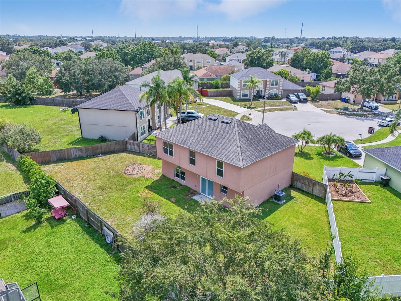 ASHTON PARK - Residential