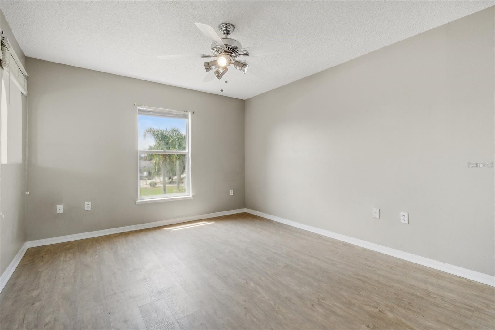 ASHTON PARK - Residential