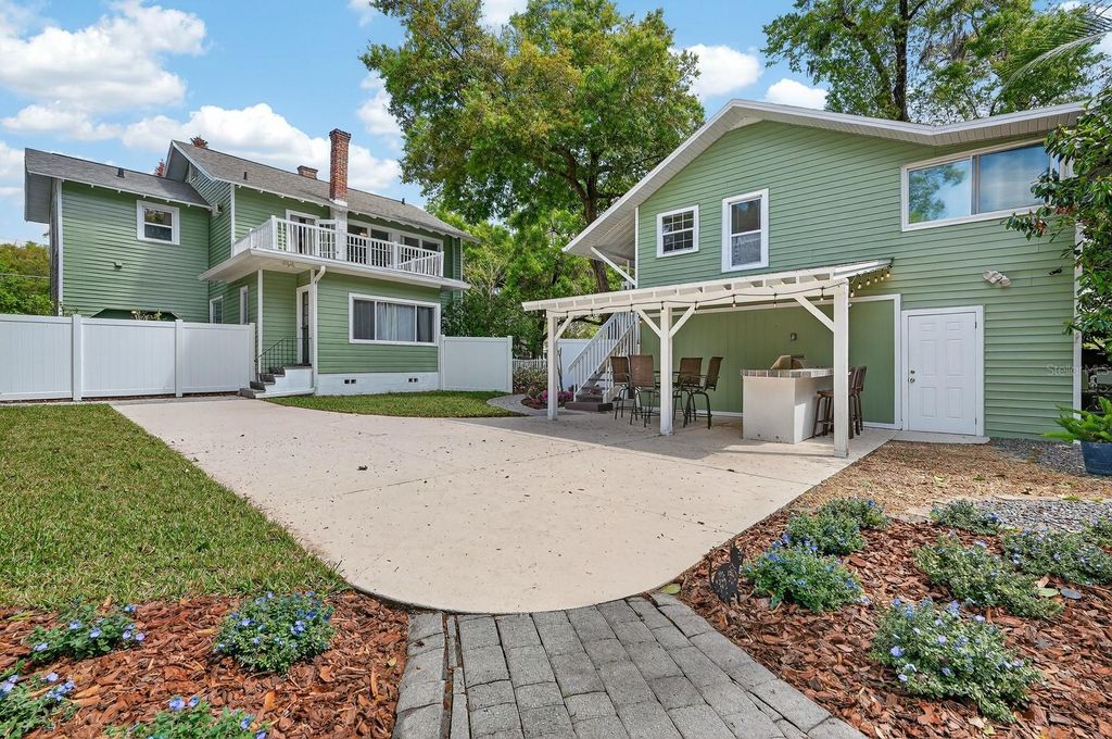 Photo of 346 E Kaley Street, Orlando, FL 32806 (MLS # V4947949)