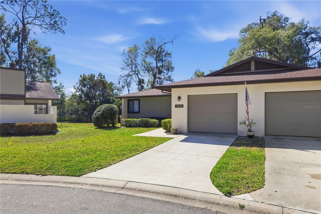 Photo of 1602 NE 38th Terrace #1602, Ocala, FL 34470 (MLS # G5107631)