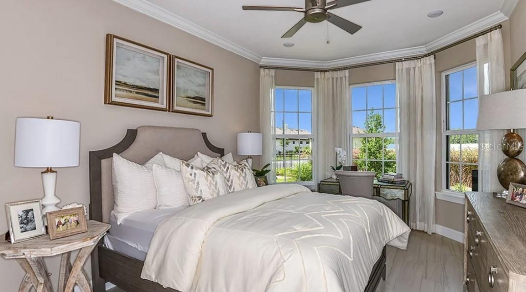 893 ARBOR GREEN TRAIL