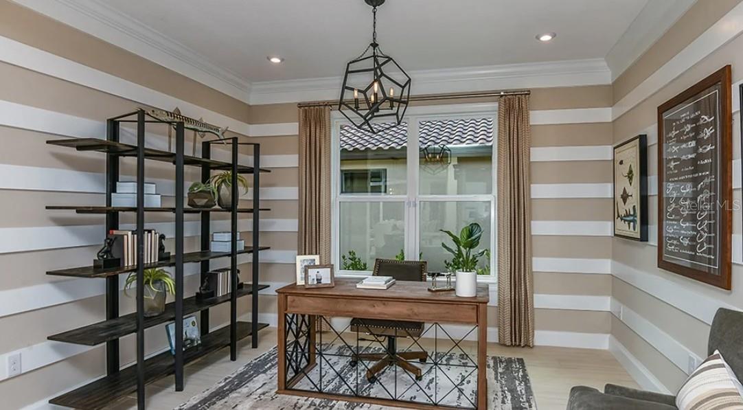 893 ARBOR GREEN TRAIL