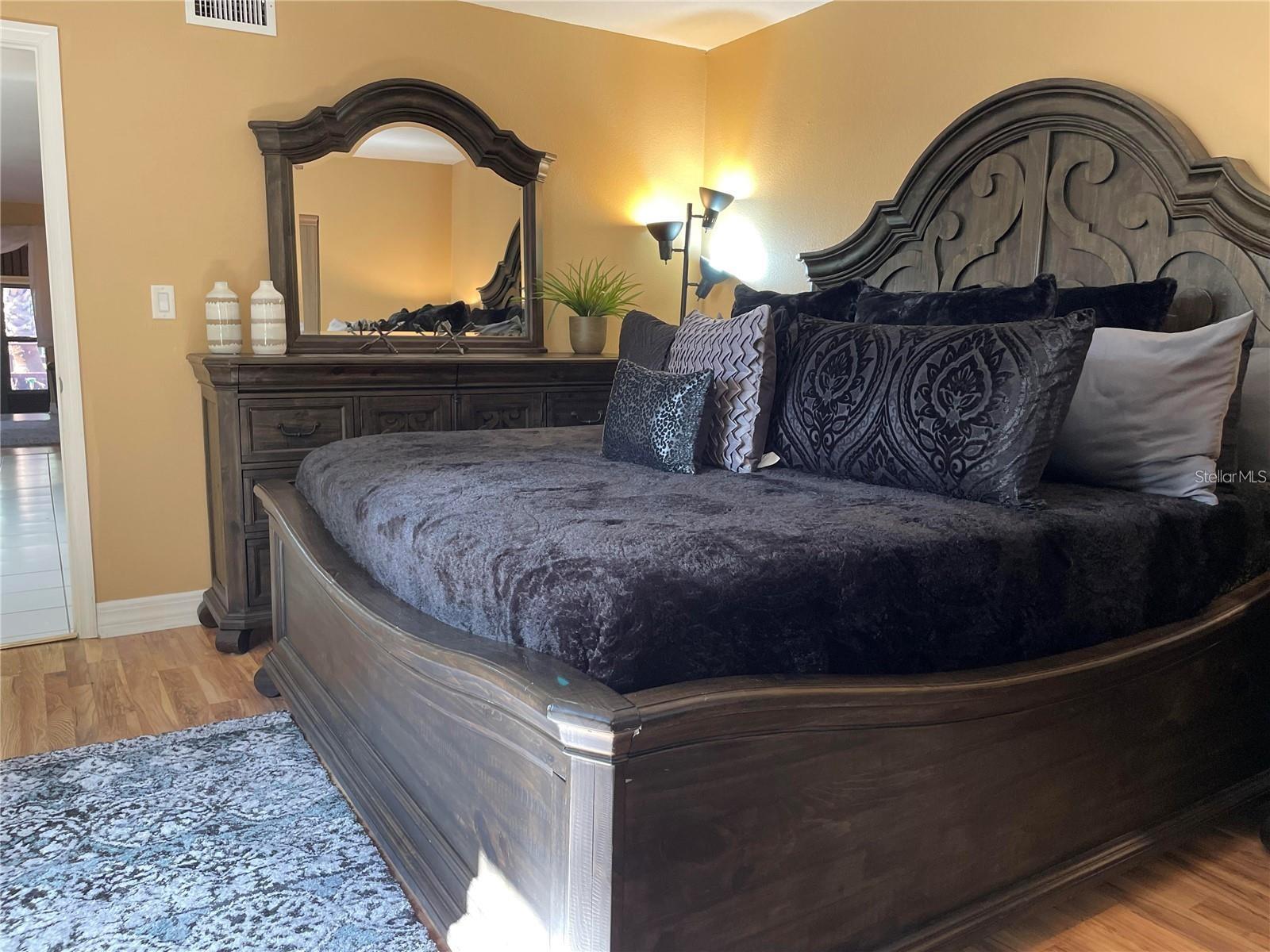 LAKE TARPON VILLAS CONDO - Residential