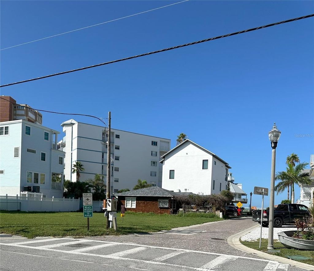 Photo of 181 Ave W, Redington Shores, FL 33708 (MLS # TB8528352)