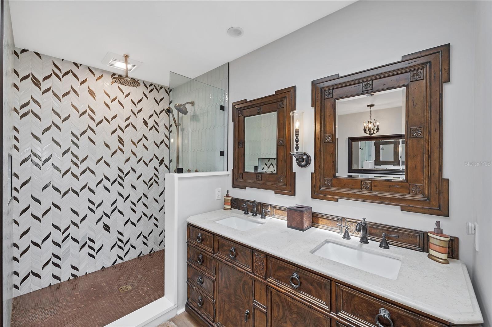 NORTH VILLAGE SUB - Residential