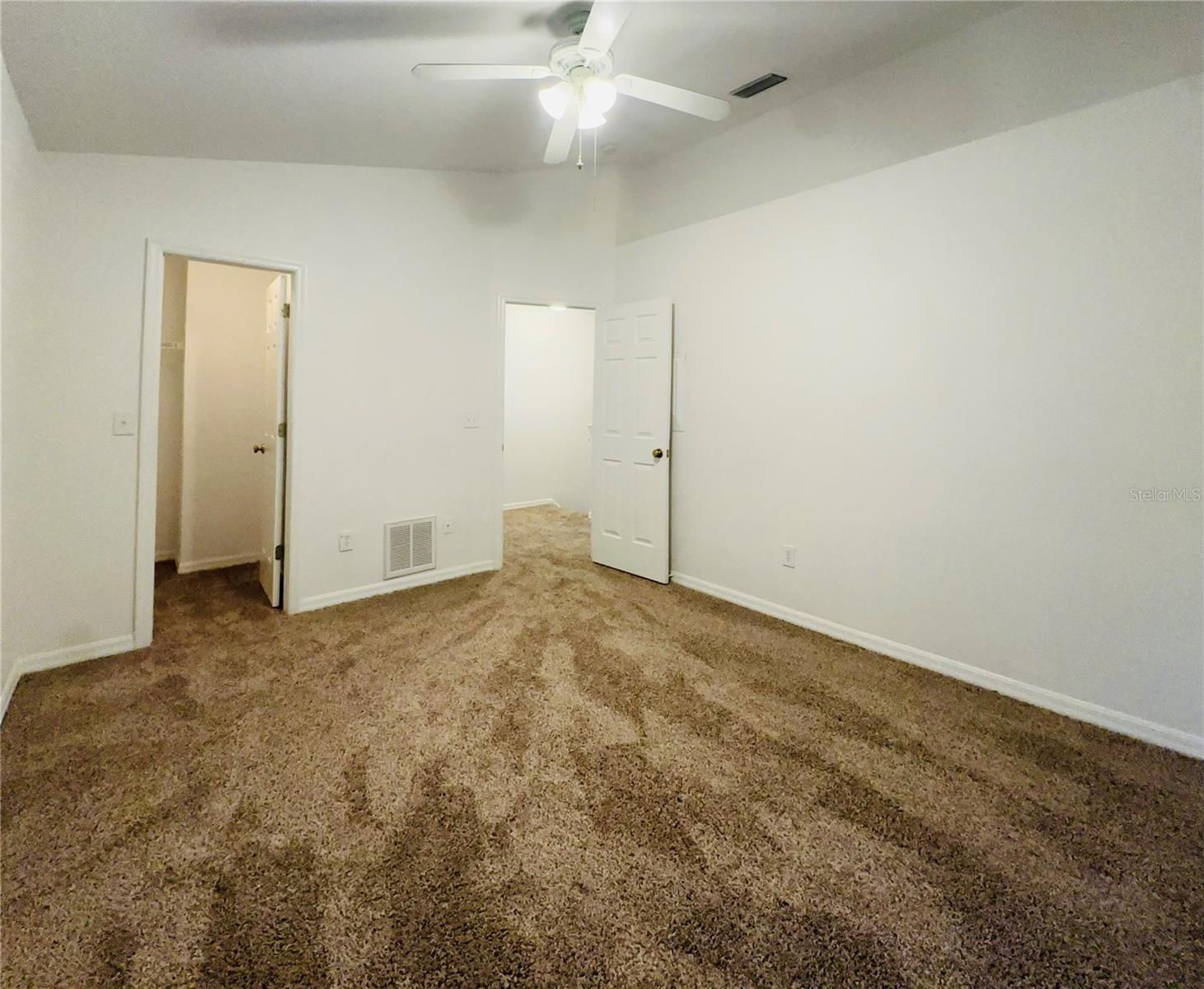 OAK VALLEY TWNHMS - Residential