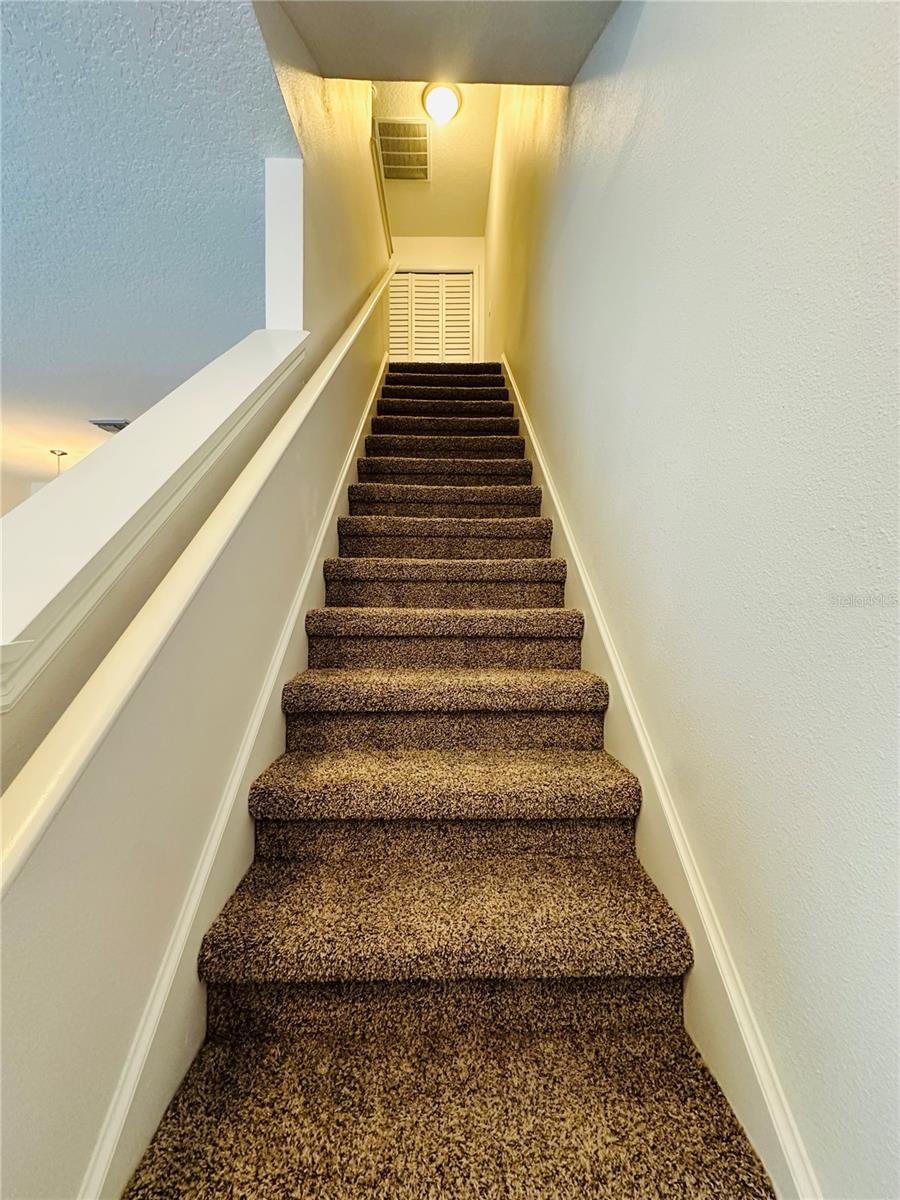 OAK VALLEY TWNHMS - Residential