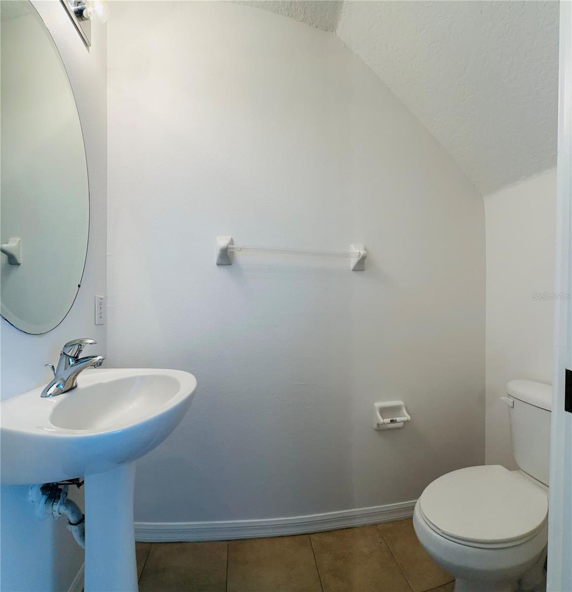 OAK VALLEY TWNHMS - Residential