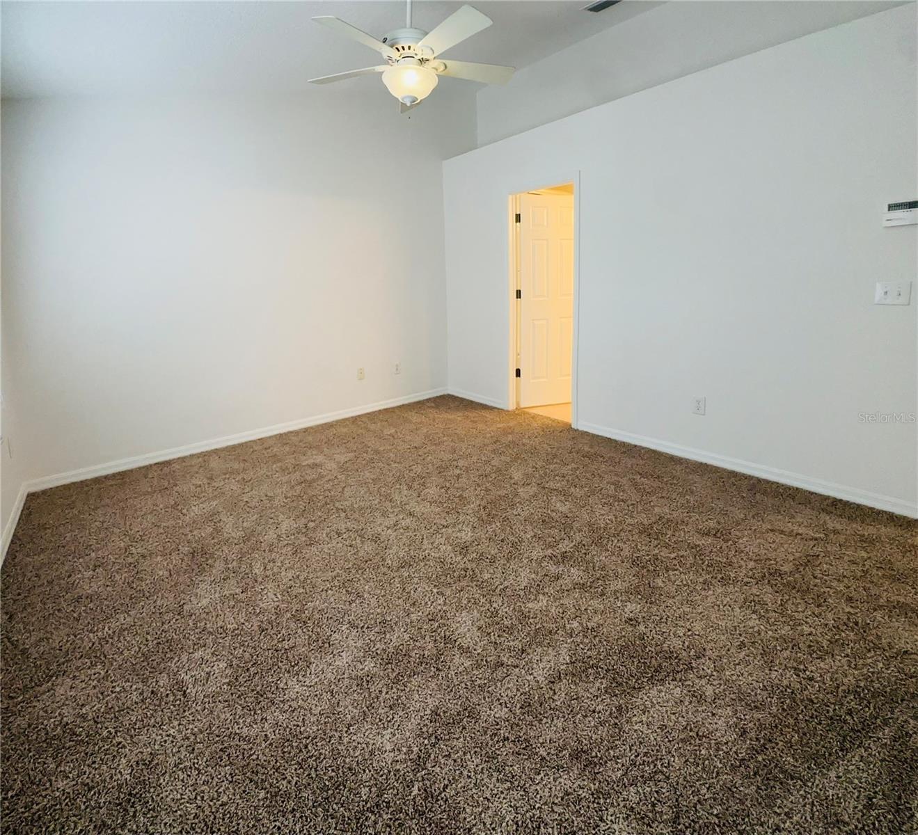 OAK VALLEY TWNHMS - Residential