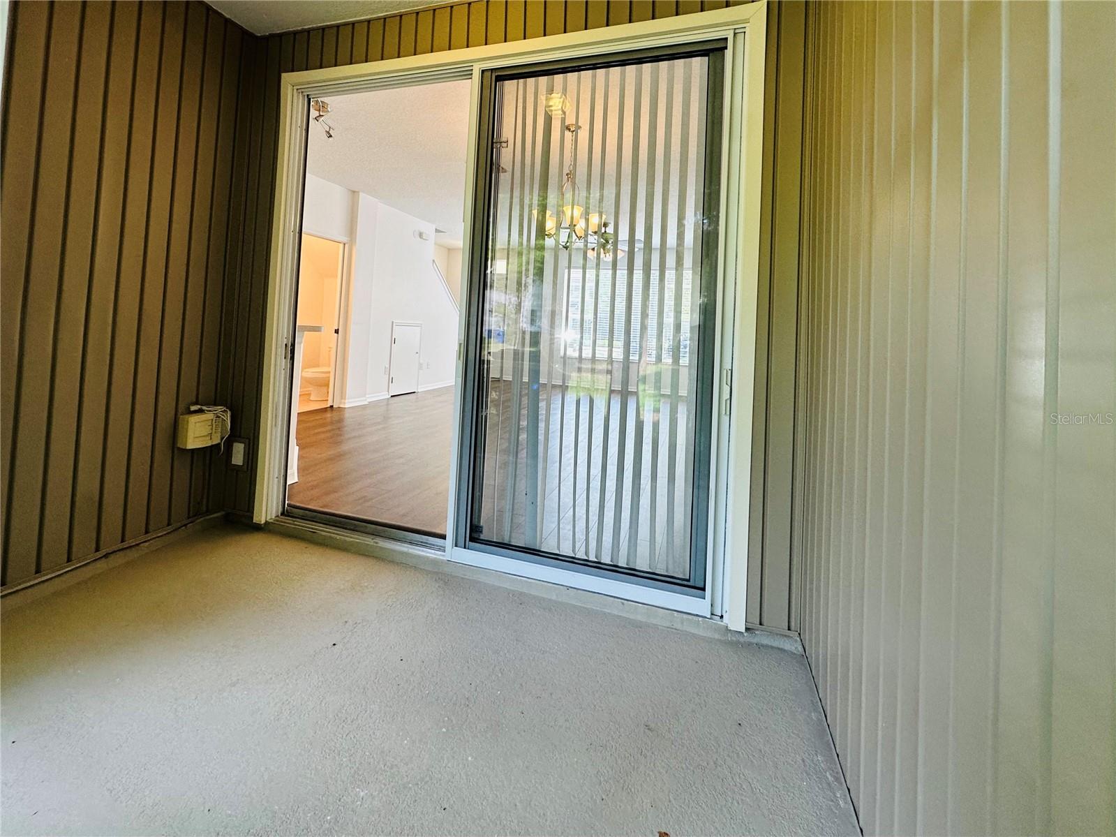 OAK VALLEY TWNHMS - Residential