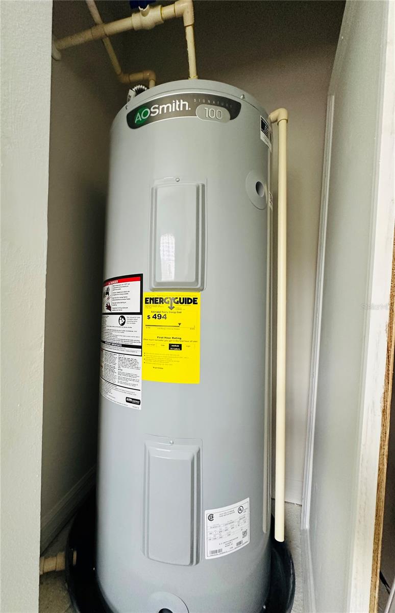 OAK VALLEY TWNHMS - Residential