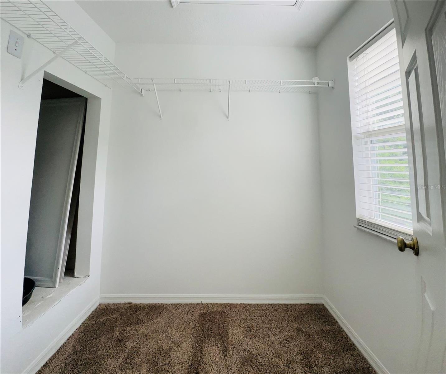 OAK VALLEY TWNHMS - Residential