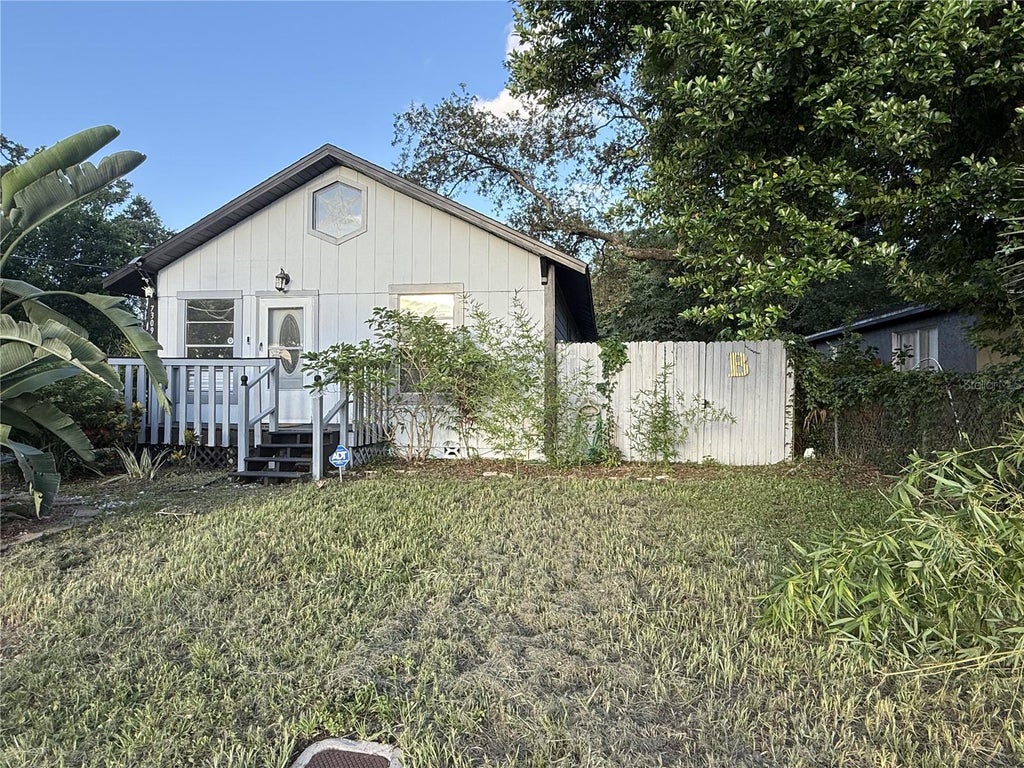 Photo of 7309 N Huntley Avenue, Tampa, FL 33604 (MLS # O6437219)