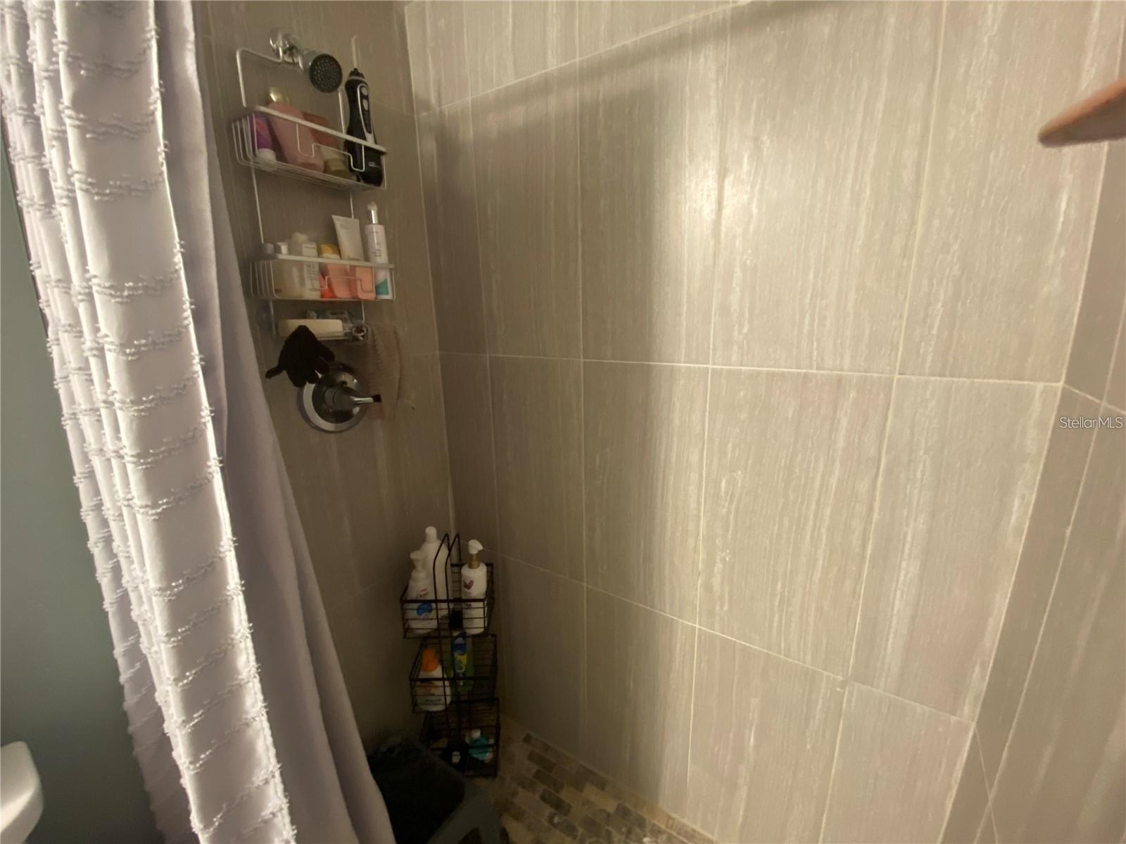 DELESPINE COURTS SEC 2 - Residential