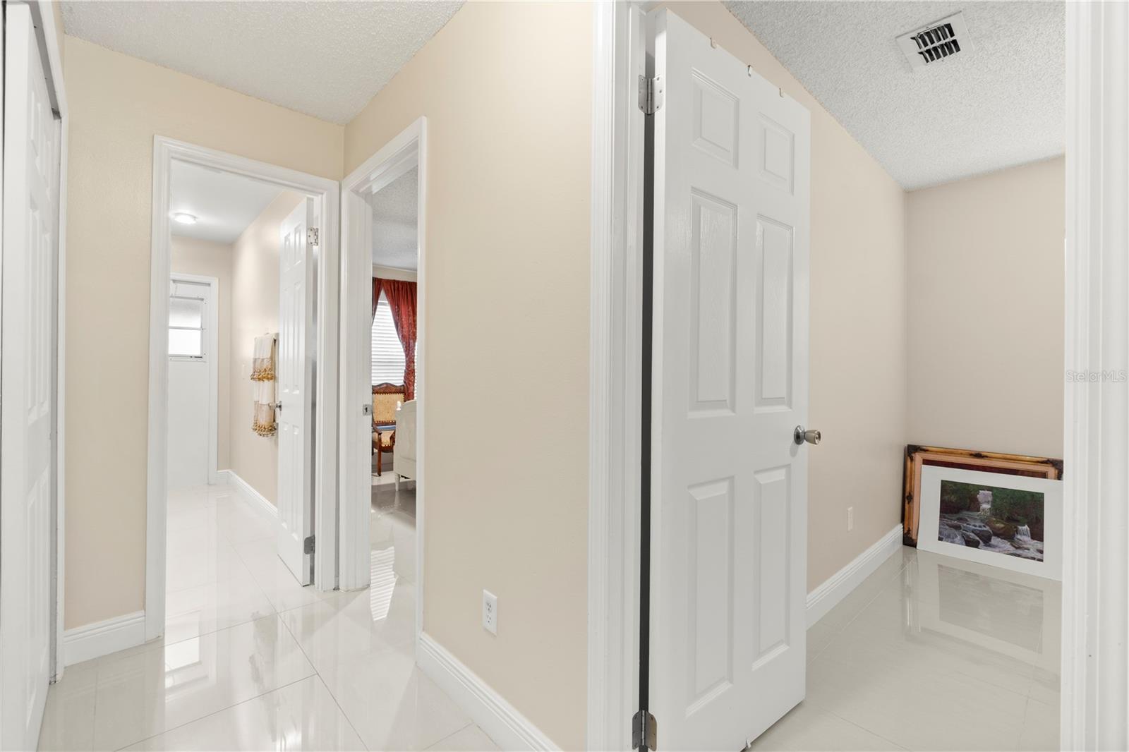 SILVER WOODS PH 01 - Residential