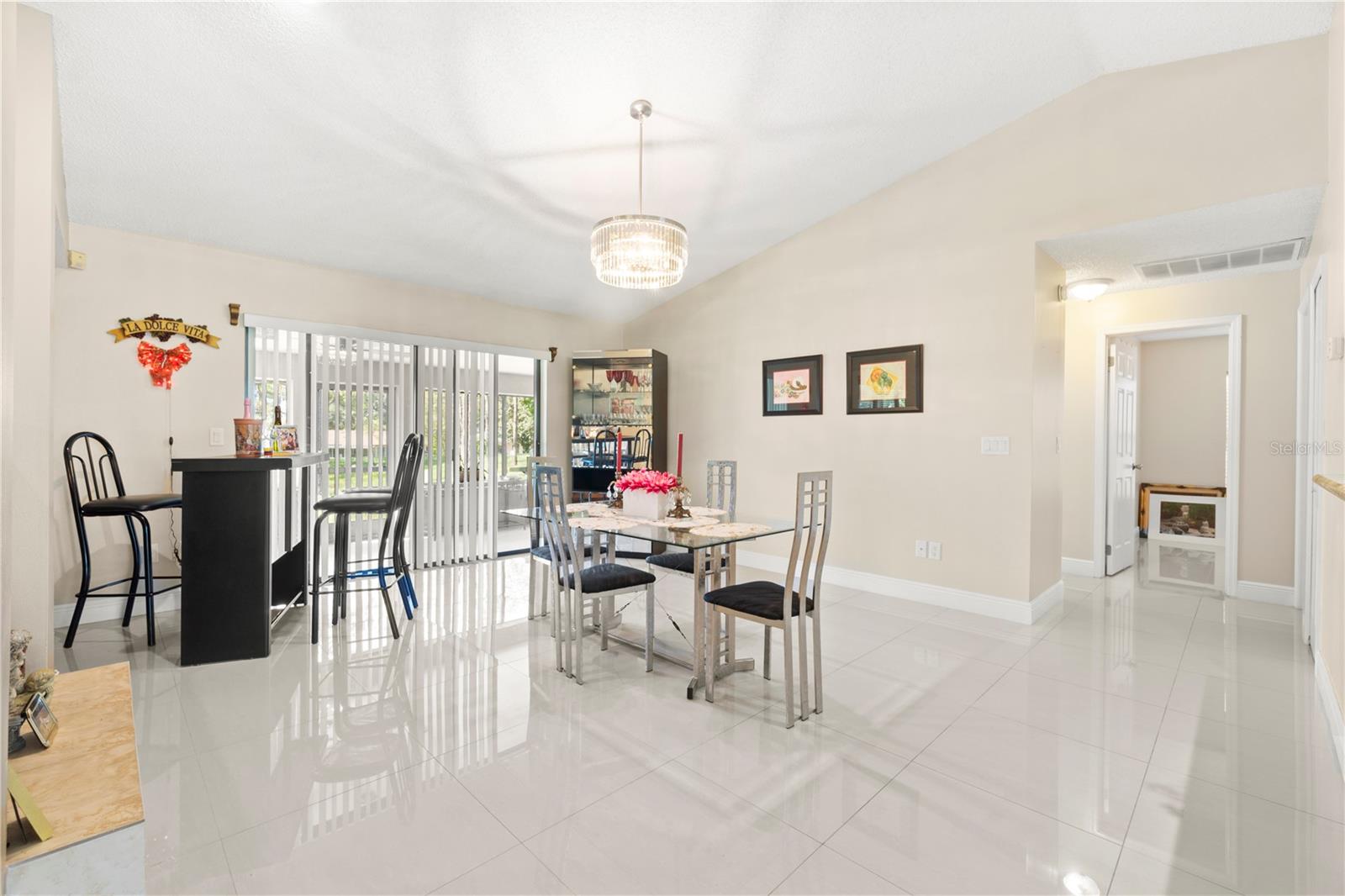 SILVER WOODS PH 01 - Residential
