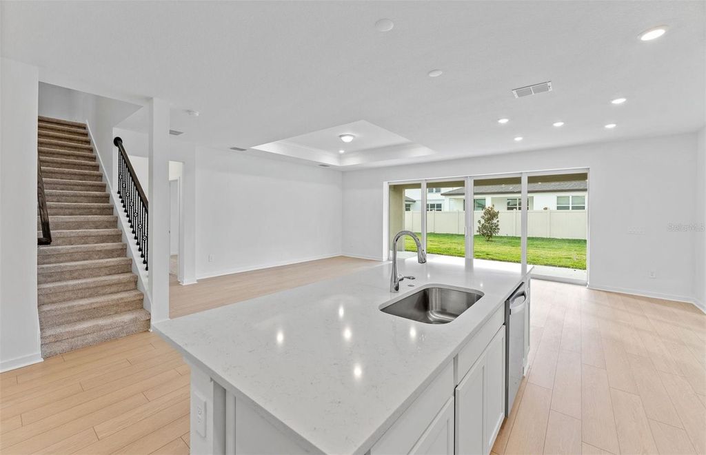 Photo of 11219 Sycamore Glen Loop, Thonotosassa, FL 33592 (MLS # TB8421757)