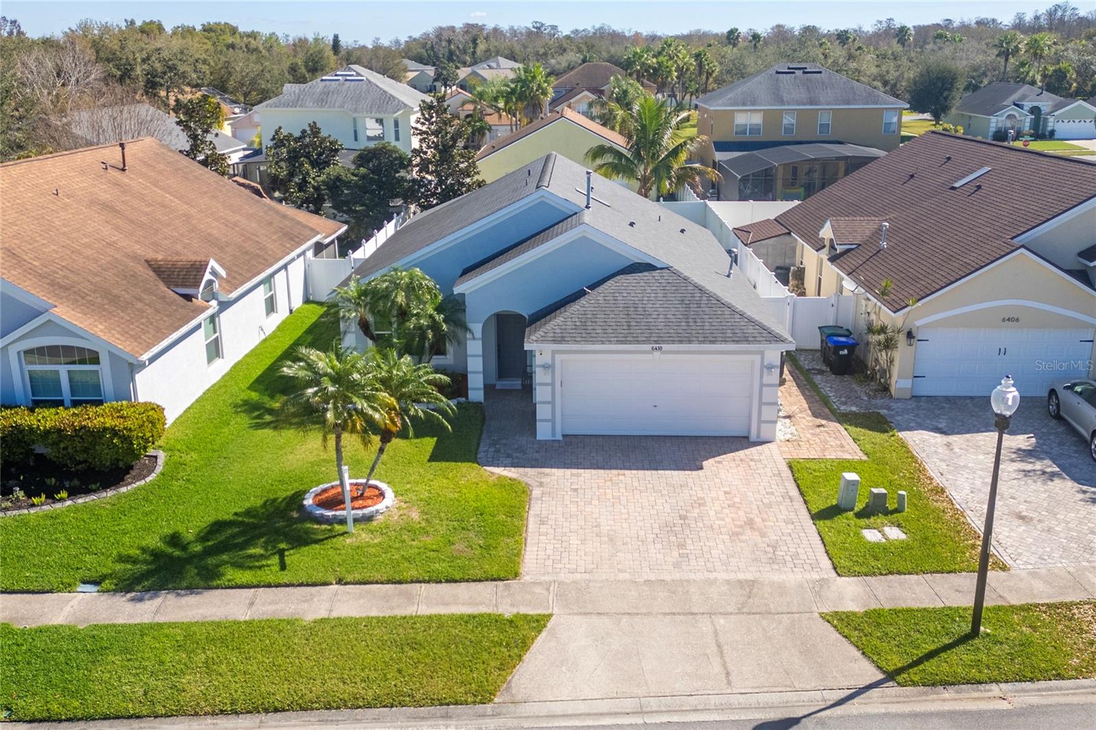 Casas a venda 2 - Jen Dantas 6410 CHERRY GROVE CIRCLE