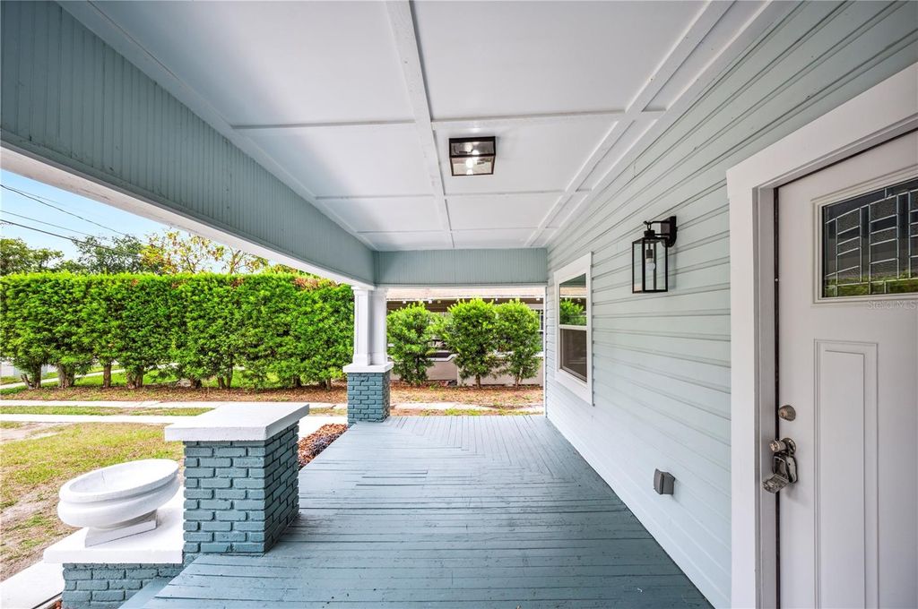 Photo of 717 Frank Lloyd Wright Way, Lakeland, FL 33803 (MLS # L4952765)