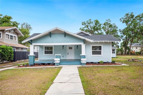 Photo of 717 Frank Lloyd Wright Way, Lakeland, FL 33803 (MLS # L4952765)