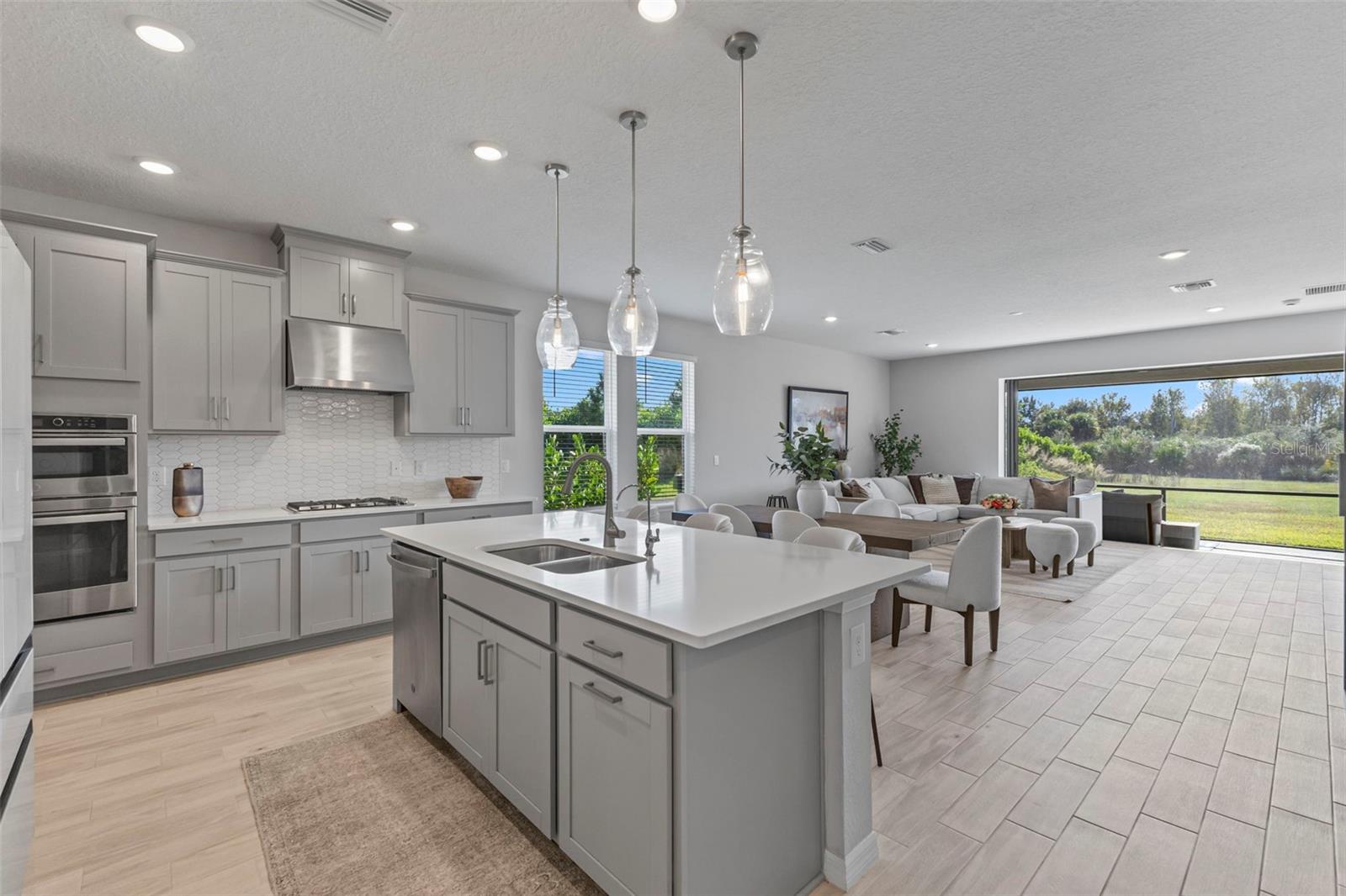 SORRENTO PH II - Residential Lease