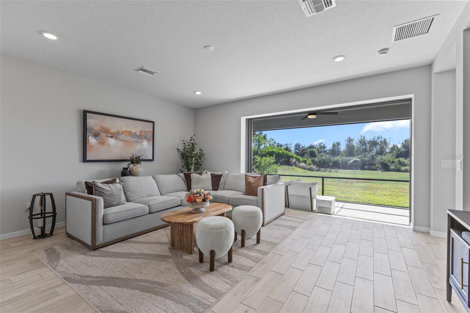 SORRENTO PH II - Residential Lease