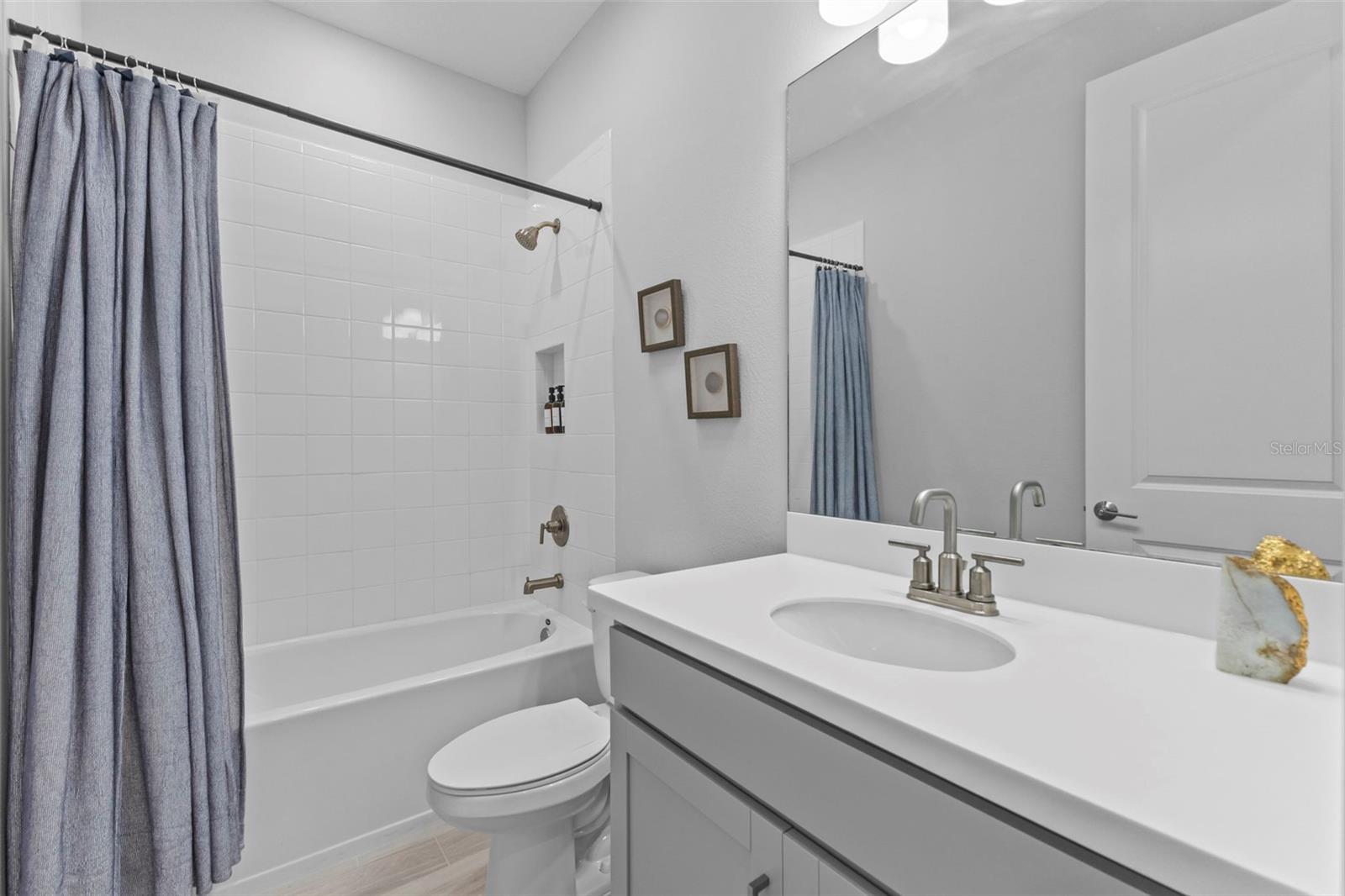 SORRENTO PH II - Residential Lease