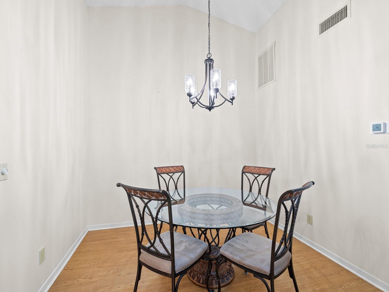 WHISPERING WOODS - Residential