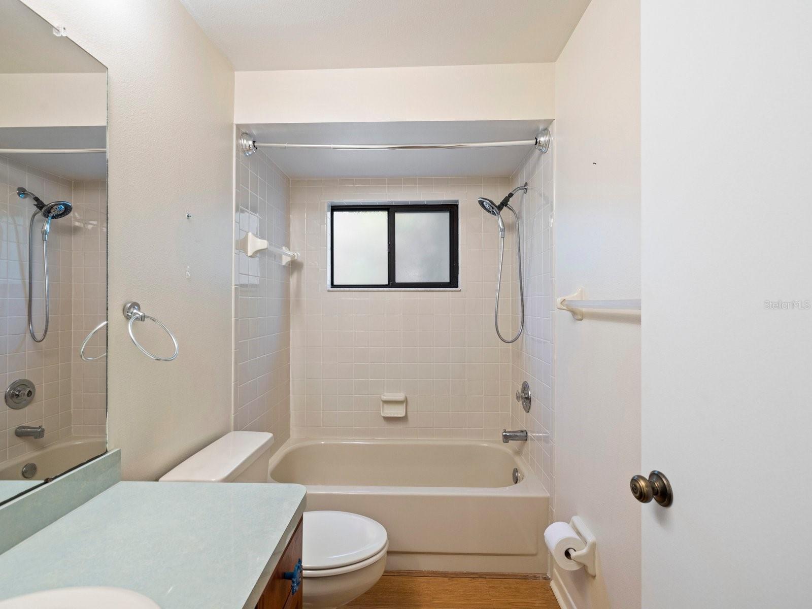 WHISPERING WOODS - Residential