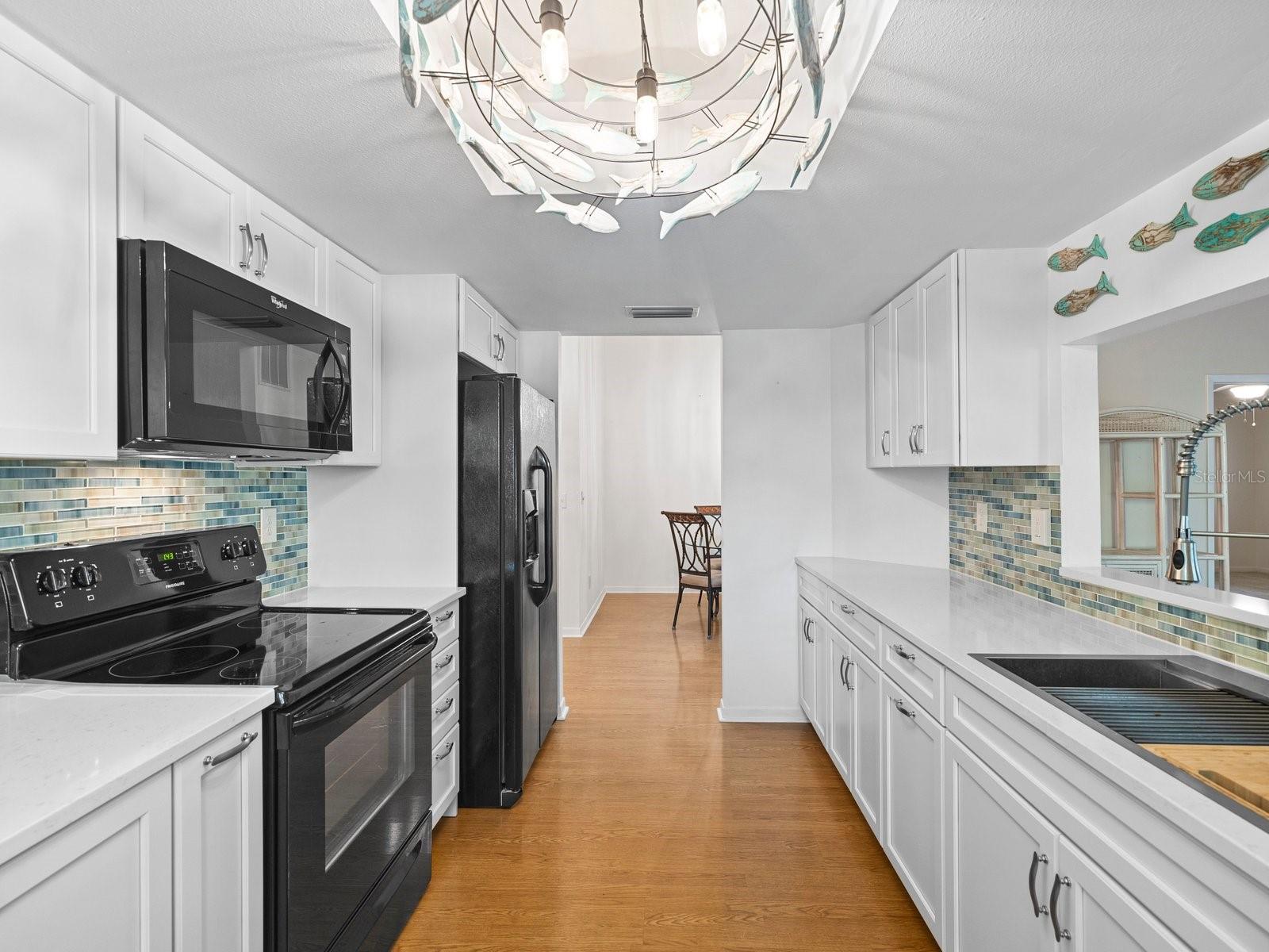 WHISPERING WOODS - Residential