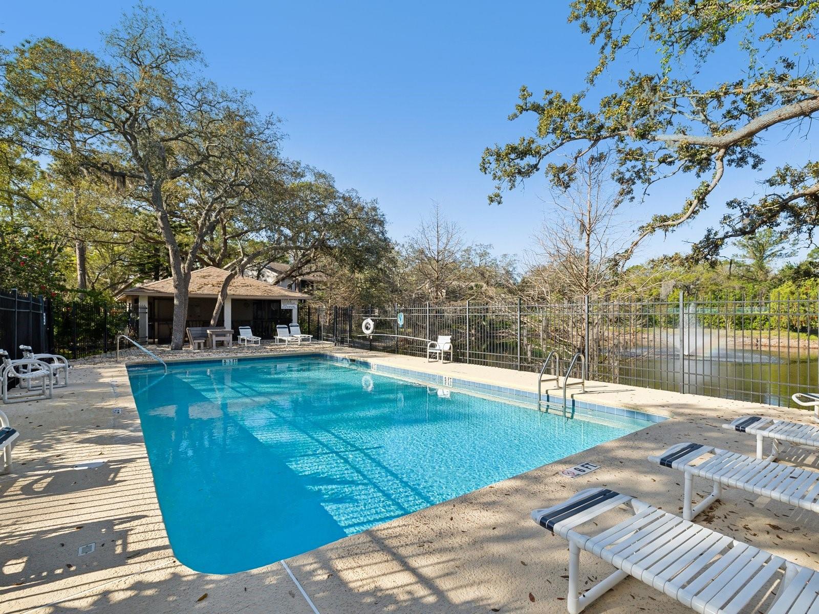 WHISPERING WOODS - Residential