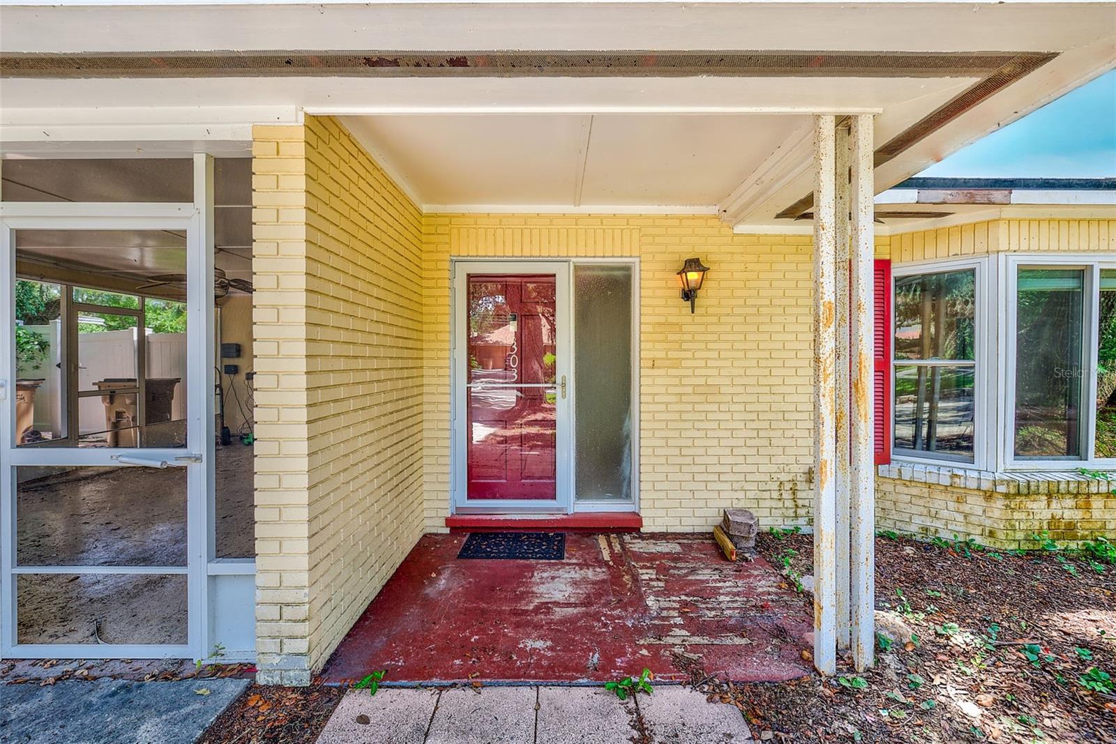 303 SAINT AUGUSTINE AVENUE