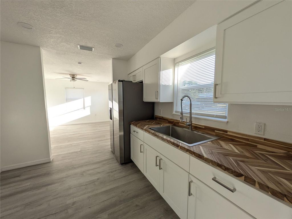 Photo of 5532 42nd Street E, Bradenton, FL 34203 (MLS # A4672101)