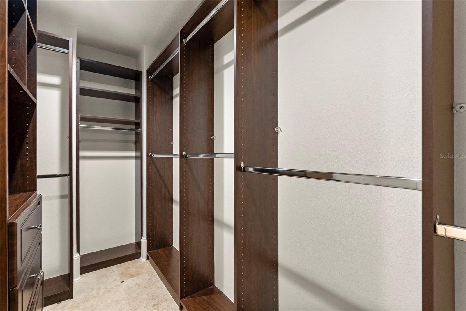 TROVILLION CONDO - Residential